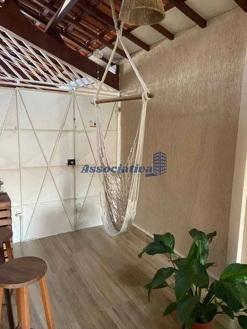 Foto 4 de Casa com 3 quartos à venda, 197m2 em Vila São José, Taubate - SP