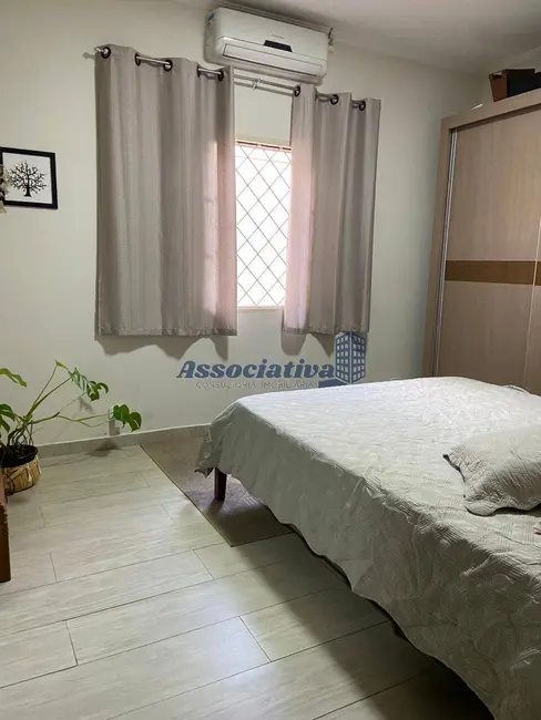 Foto 8 de Casa com 3 quartos à venda, 197m2 em Vila São José, Taubate - SP