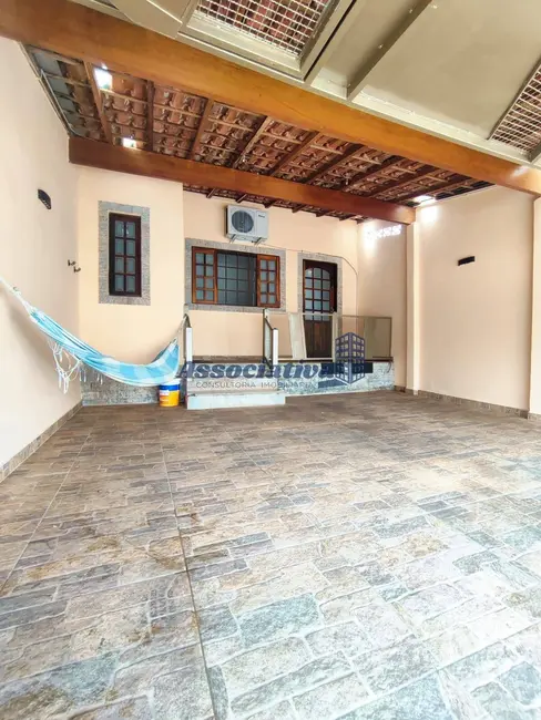 Foto 1 de Casa com 3 quartos à venda, 138m2 em Cidade Jardim, Taubate - SP