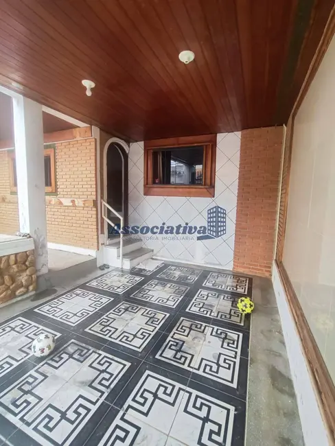 Foto 3 de Casa com 2 quartos à venda, 150m2 em Esplanada Independência, Taubate - SP