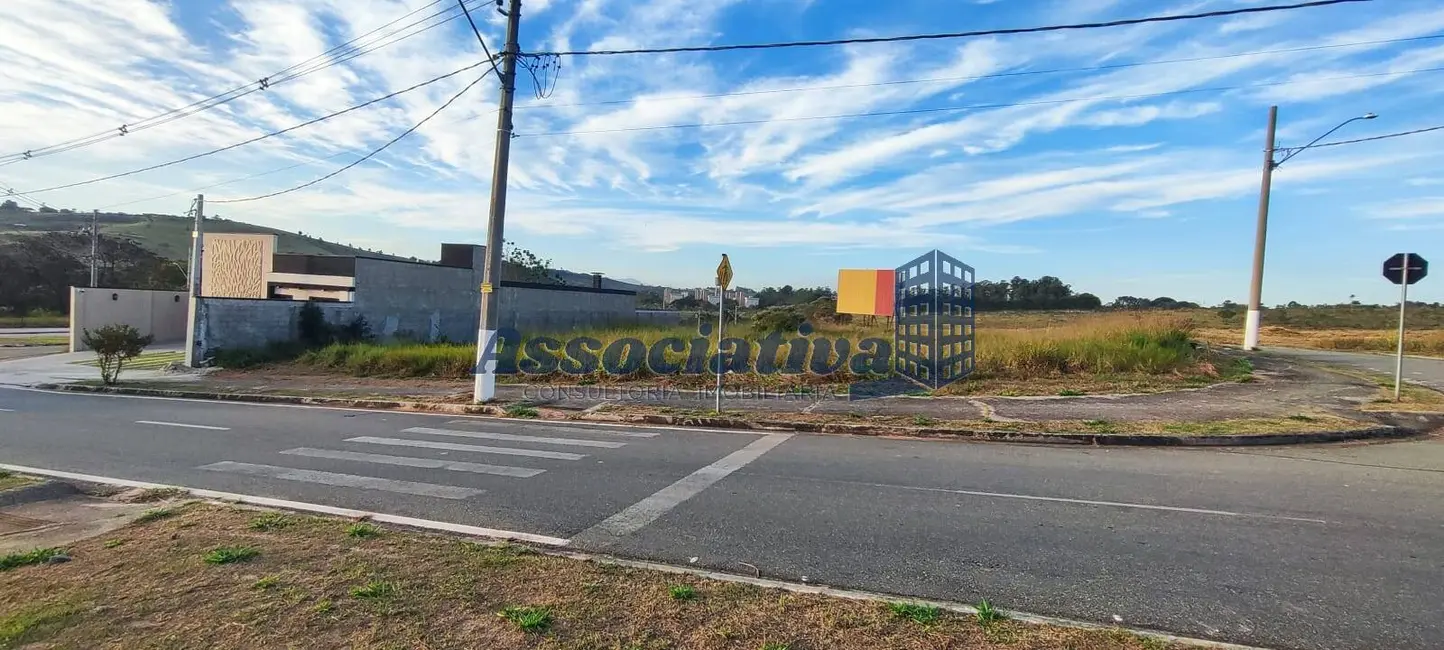 Foto 1 de Terreno / Lote à venda, 663m2 em Taubate - SP