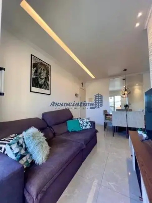Foto 2 de Apartamento com 2 quartos à venda, 58m2 em Jardim Gurilândia, Taubate - SP