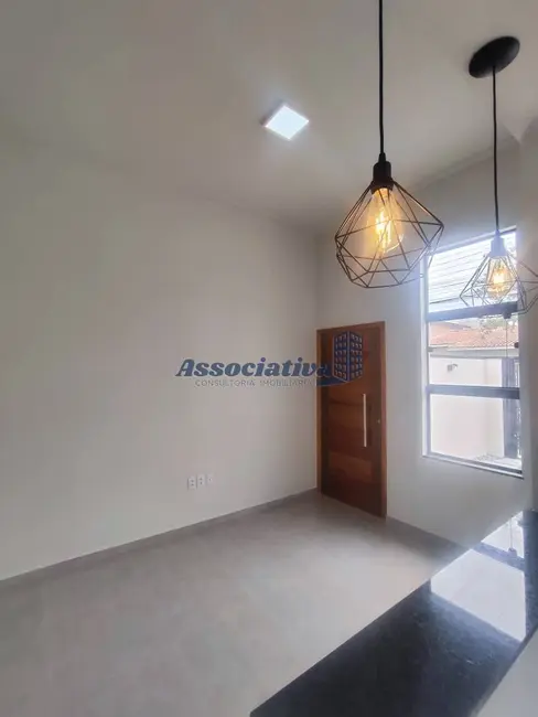 Foto 4 de Casa com 2 quartos à venda, 125m2 em Residencial Estoril, Taubate - SP