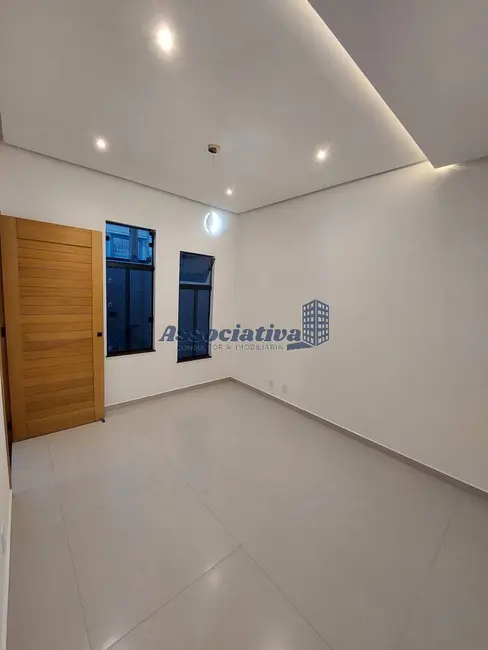 Foto 4 de Casa com 3 quartos à venda, 150m2 em Jardim Oásis, Taubate - SP