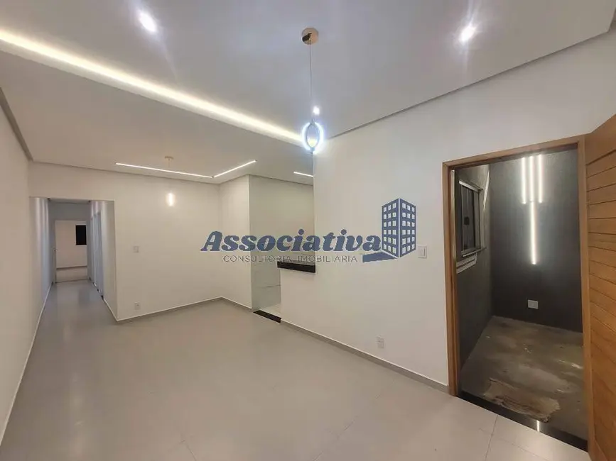 Foto 5 de Casa com 3 quartos à venda, 150m2 em Jardim Oásis, Taubate - SP