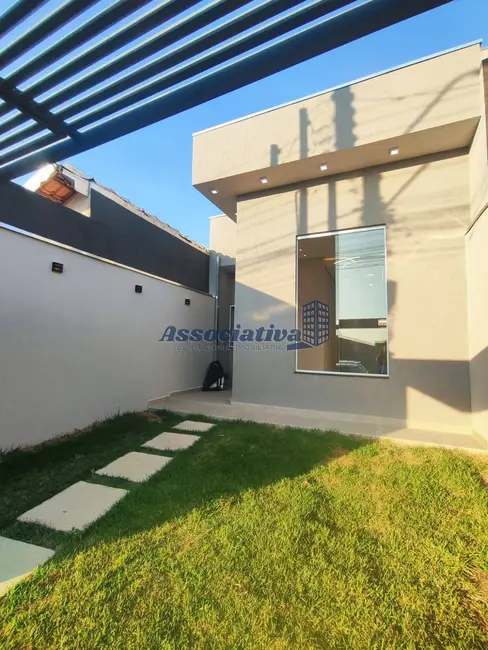 Foto 1 de Casa com 2 quartos à venda, 125m2 em Residencial Estoril, Taubate - SP