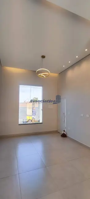 Foto 2 de Casa com 2 quartos à venda, 125m2 em Residencial Estoril, Taubate - SP