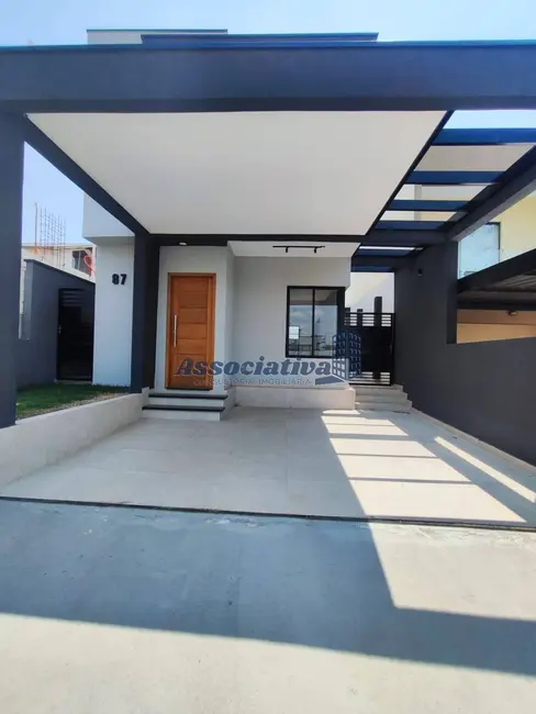 Foto 2 de Casa de Condomínio com 3 quartos à venda, 150m2 em Morada dos Nobres, Taubate - SP