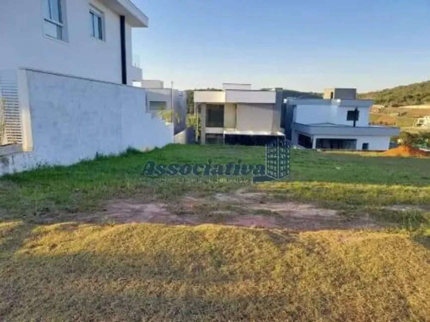Foto 3 de Terreno / Lote à venda, 329m2 em Taubate - SP