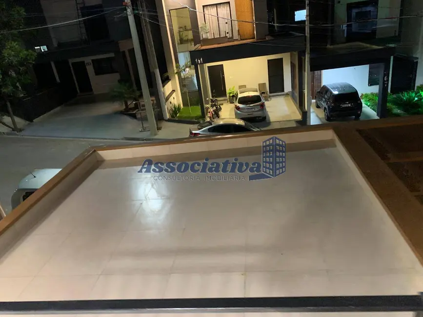 Foto 8 de Casa de Condomínio com 3 quartos à venda, 150m2 em Morada dos Nobres, Taubate - SP