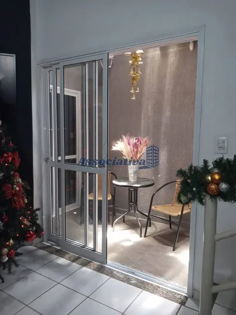 Foto 6 de Sobrado com 3 quartos à venda, 120m2 em Esplanada Independência, Taubate - SP