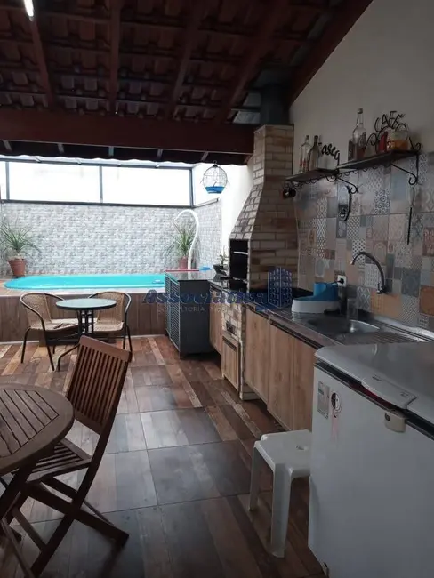 Foto 2 de Sobrado com 3 quartos à venda, 120m2 em Esplanada Independência, Taubate - SP