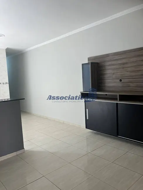Foto 4 de Casa com 2 quartos à venda, 125m2 em Residencial Estoril, Taubate - SP