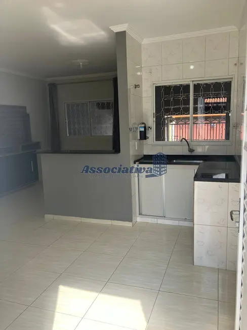 Foto 7 de Casa com 2 quartos à venda, 125m2 em Residencial Estoril, Taubate - SP