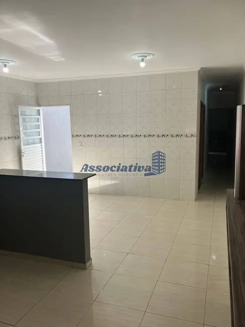 Foto 6 de Casa com 2 quartos à venda, 125m2 em Residencial Estoril, Taubate - SP