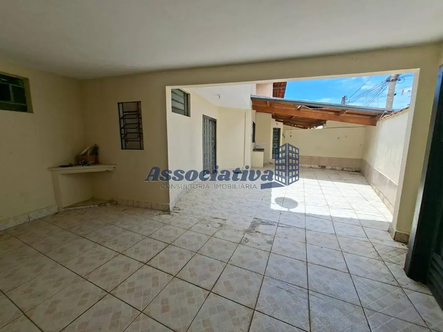 Foto 4 de Casa com 3 quartos à venda, 221m2 em Jardim do Sol, Taubate - SP