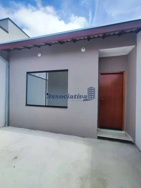 Foto 2 de Casa com 2 quartos à venda, 125m2 em Residencial Antares, Taubate - SP