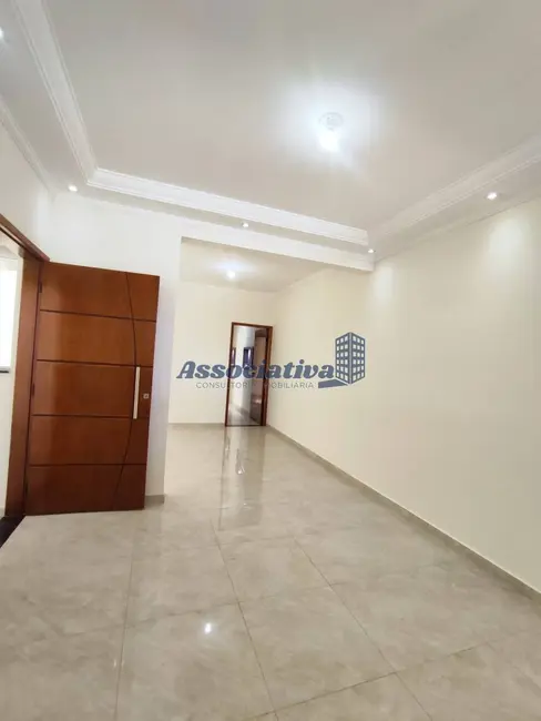 Foto 6 de Casa com 2 quartos à venda, 84m2 em Jardim Oásis, Taubate - SP