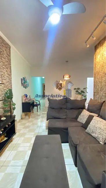 Foto 5 de Casa com 2 quartos à venda, 150m2 em Chácaras Reunidas Brasil, Taubate - SP