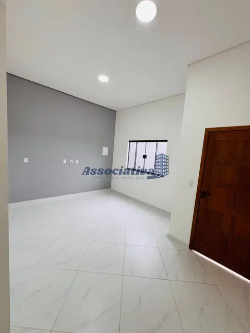 Foto 2 de Casa com 2 quartos à venda, 125m2 em Morada dos Nobres, Taubate - SP