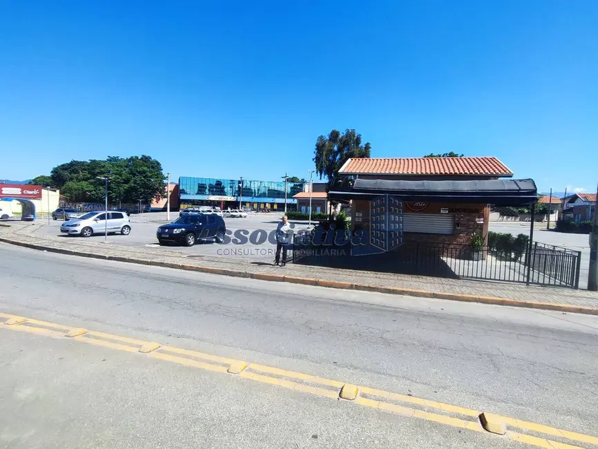 Foto 7 de Casa com 3 quartos à venda, 517m2 em Centro, Tremembe - SP