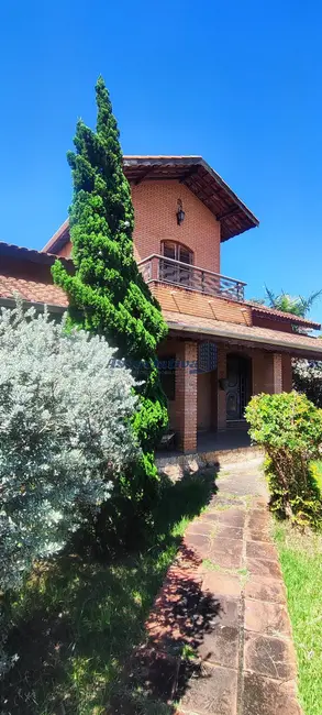 Foto 3 de Casa com 3 quartos à venda, 517m2 em Centro, Tremembe - SP