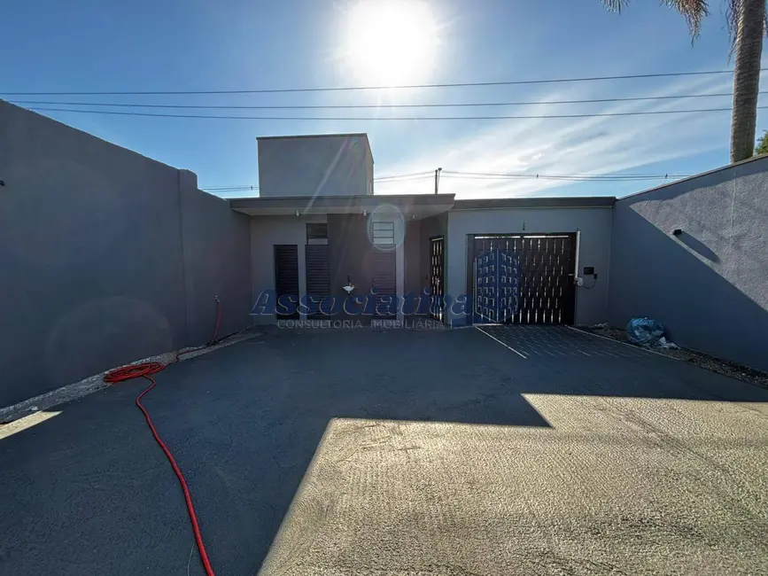 Foto 2 de Casa com 3 quartos à venda, 430m2 em Tremembe - SP