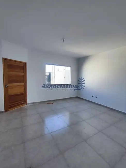 Casa com 3 quartos à venda, 150m2 em Residencial Antares, Taubate - SP - imagem 2 Foto 2 de Casa com 3 quartos à venda, 150m2 em Residencial Antares, Taubate - SP
