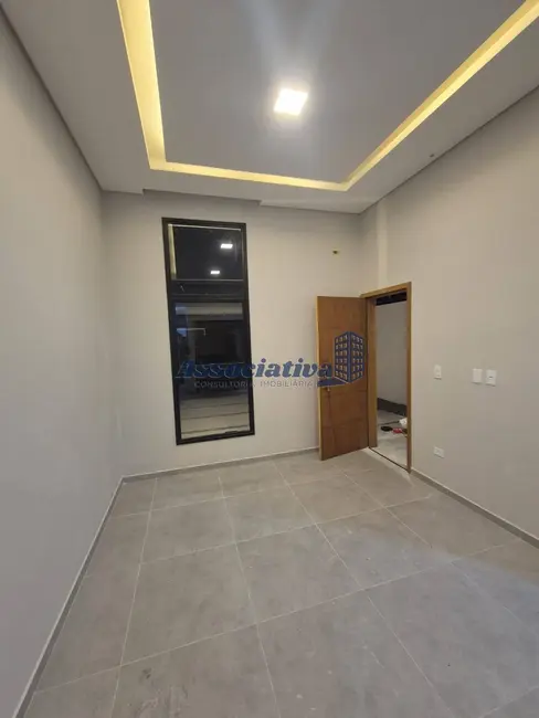 Foto 4 de Casa com 2 quartos à venda, 150m2 em Areão, Taubate - SP