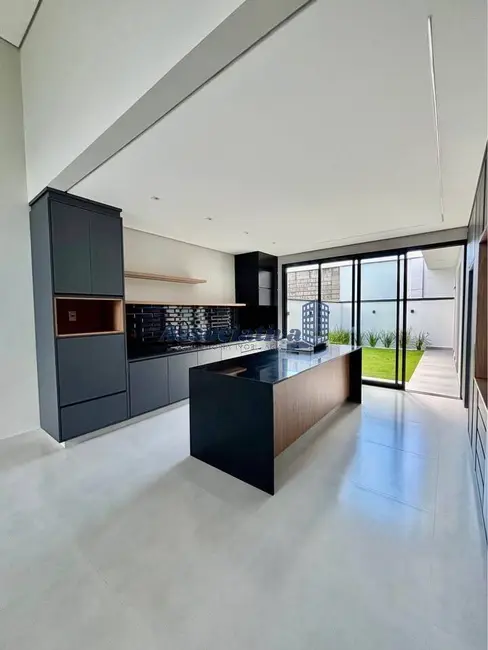 Foto 5 de Casa de Condomínio com 3 quartos à venda, 253m2 em Tremembe - SP
