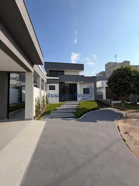 Foto 2 de Casa de Condomínio com 3 quartos à venda, 277m2 em Morada dos Nobres, Taubate - SP