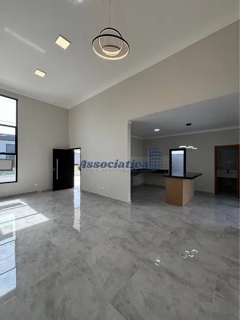 Casa de Condomínio com 3 quartos à venda, 253m2 em Tremembe - SP - imagem 4 Foto 4 de Casa de Condomínio com 3 quartos à venda, 253m2 em Tremembe - SP