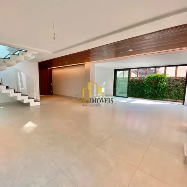 Casa de Condomínio com 4 quartos à venda, 420m2 em Parque Terra Nova II, Sao Bernardo Do Campo - SP - imagem 5 Foto 5 de Casa de Condomínio com 4 quartos à venda, 420m2 em Parque Terra Nova II, Sao Bernardo Do Campo - SP