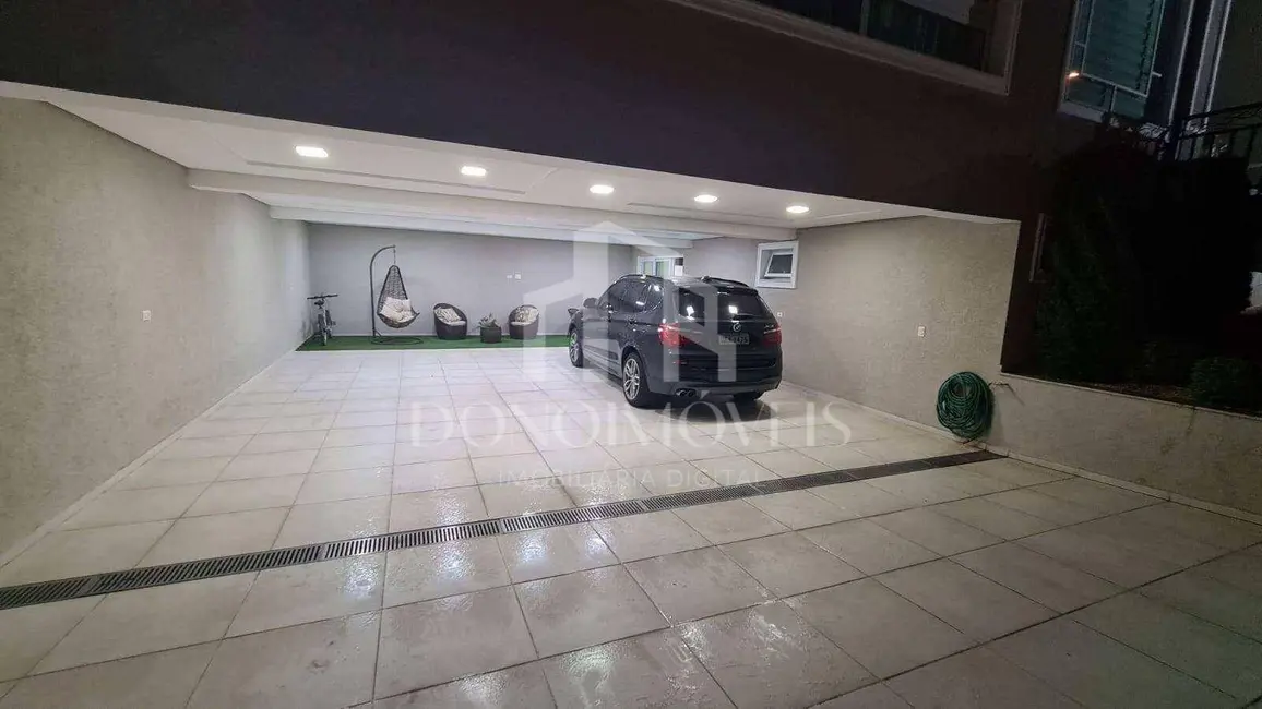 Casa com 6 quartos à venda, 585m2 em Independência, Sao Bernardo Do Campo - SP - imagem 3 Foto 3 de Casa com 6 quartos à venda, 585m2 em Independência, Sao Bernardo Do Campo - SP