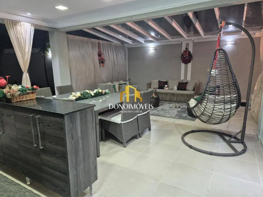 Casa com 6 quartos à venda, 585m2 em Independência, Sao Bernardo Do Campo - SP - imagem 9 Foto 9 de Casa com 6 quartos à venda, 585m2 em Independência, Sao Bernardo Do Campo - SP