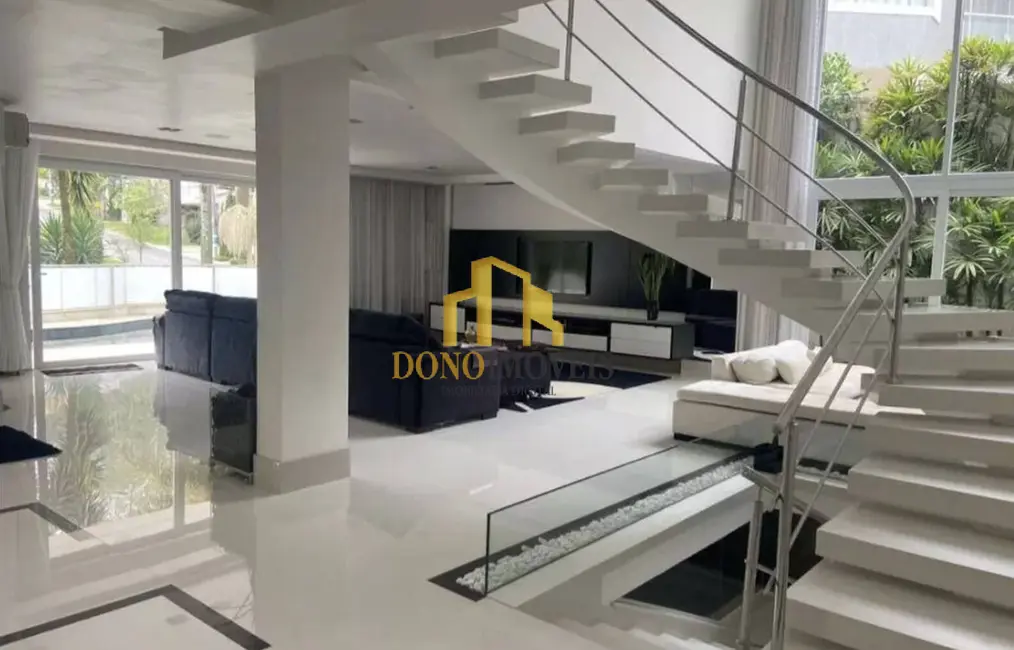 Casa de Condomínio com 5 quartos à venda, 800m2 em Parque Terra Nova II, Sao Bernardo Do Campo - SP - imagem 2 Foto 2 de Casa de Condomínio com 5 quartos à venda, 800m2 em Parque Terra Nova II, Sao Bernardo Do Campo - SP