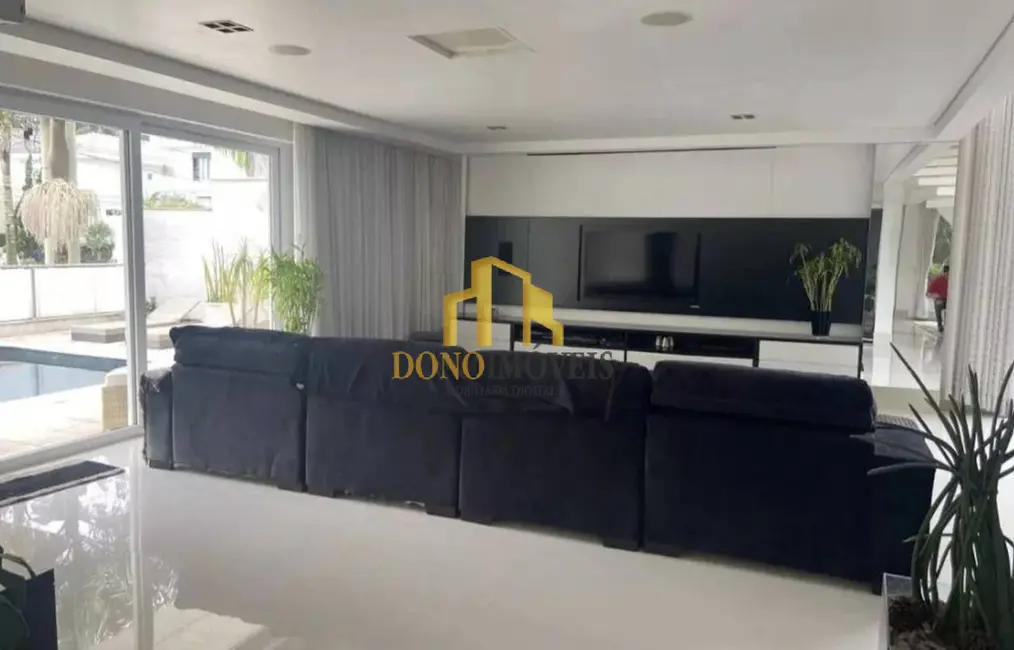 Casa de Condomínio com 5 quartos à venda, 800m2 em Parque Terra Nova II, Sao Bernardo Do Campo - SP - imagem 4 Foto 4 de Casa de Condomínio com 5 quartos à venda, 800m2 em Parque Terra Nova II, Sao Bernardo Do Campo - SP