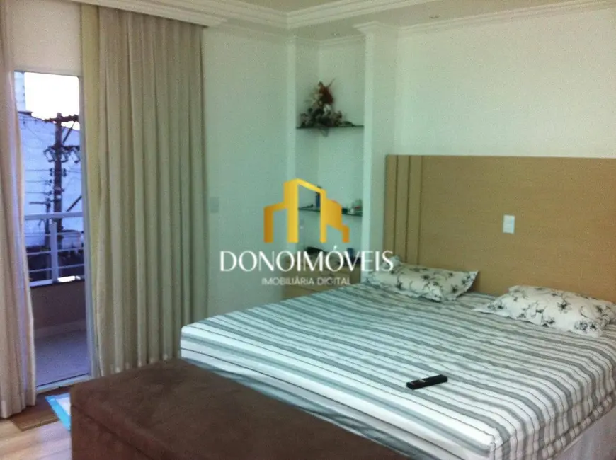 Casa com 3 quartos à venda, 275m2 em Santa Terezinha, Sao Bernardo Do Campo - SP - imagem 9 Foto 9 de Casa com 3 quartos à venda, 275m2 em Santa Terezinha, Sao Bernardo Do Campo - SP