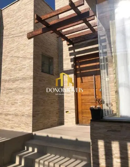 Casa com 2 quartos à venda, 109m2 em Nova Petrópolis, Sao Bernardo Do Campo - SP - imagem 1 Foto 1 de Casa com 2 quartos à venda, 109m2 em Nova Petrópolis, Sao Bernardo Do Campo - SP