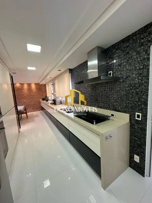 Apartamento com 3 quartos à venda, 242m2 em Nova Petrópolis, Sao Bernardo Do Campo - SP - imagem 8 Foto 8 de Apartamento com 3 quartos à venda, 242m2 em Nova Petrópolis, Sao Bernardo Do Campo - SP