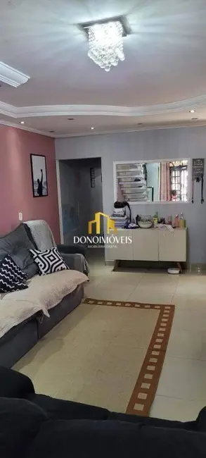 Foto 2 de Casa com 2 quartos à venda, 250m2 em Parque São Vicente, Maua - SP