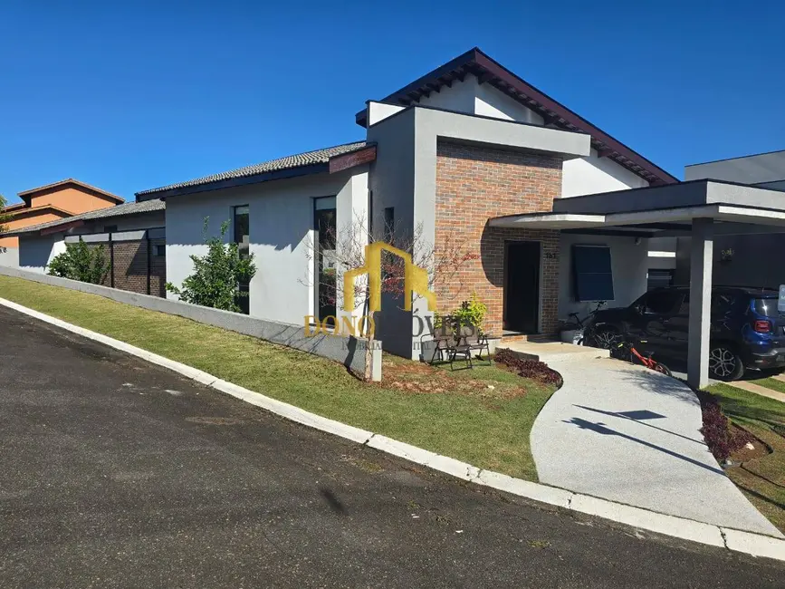 Casa com 4 quartos à venda, 273m2 em Curitibanos, Braganca Paulista - SP - imagem 2 Foto 2 de Casa com 4 quartos à venda, 273m2 em Curitibanos, Braganca Paulista - SP