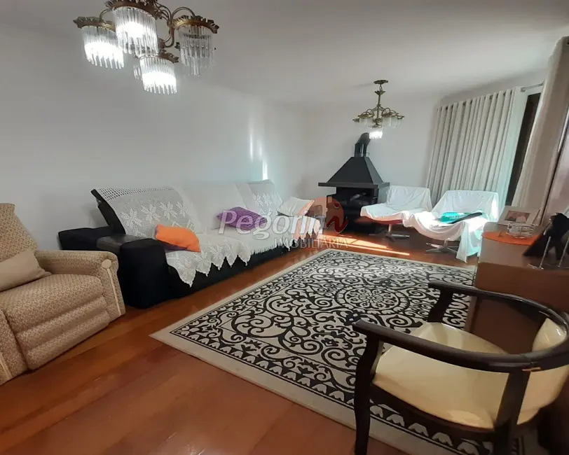 Foto 2 de Casa com 6 quartos à venda, 190m2 em Jardim Itu Sabará, Porto Alegre - RS