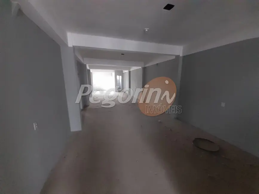 Foto 4 de Armazém / Galpão para alugar, 1300m2 em Floresta, Porto Alegre - RS