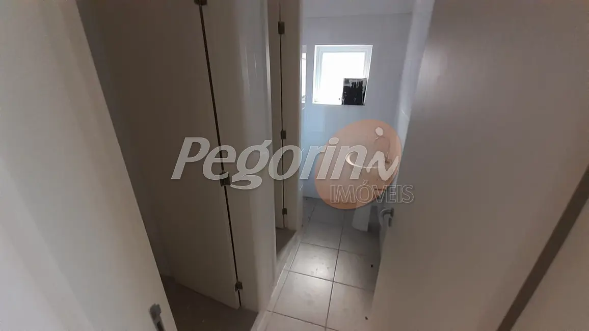 Loja para alugar, 75m2 em Rio Branco, Porto Alegre - RS - imagem 3 Foto 3 de Loja para alugar, 75m2 em Rio Branco, Porto Alegre - RS