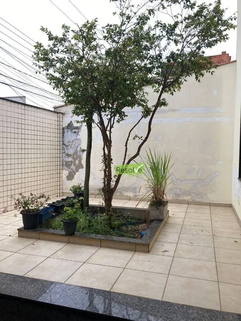 Sobrado com 2 quartos à venda, 200m2 em Sao Bernardo Do Campo - SP - imagem 2 Foto 2 de Sobrado com 2 quartos à venda, 200m2 em Sao Bernardo Do Campo - SP