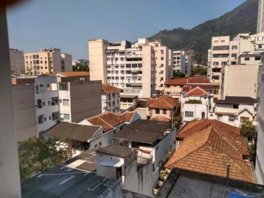 Foto 2 de Casa com 4 quartos à venda, 300m2 em Rio De Janeiro - RJ
