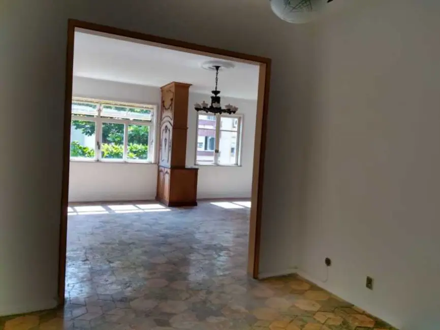 Foto 9 de Casa com 4 quartos à venda, 300m2 em Rio De Janeiro - RJ