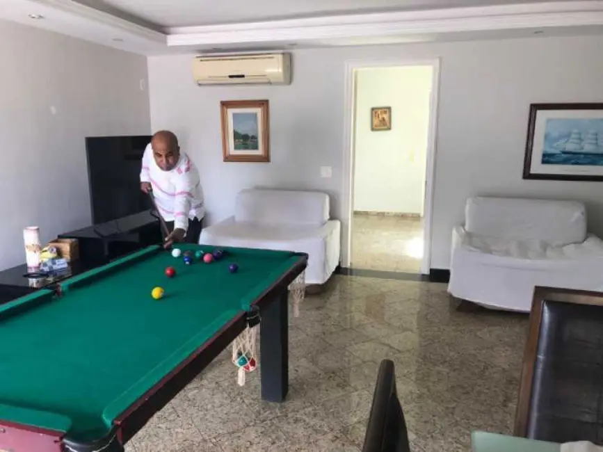 Cobertura com 5 quartos para alugar, 320m2 em Rio De Janeiro - RJ - imagem 9 Foto 9 de Cobertura com 5 quartos para alugar, 320m2 em Rio De Janeiro - RJ