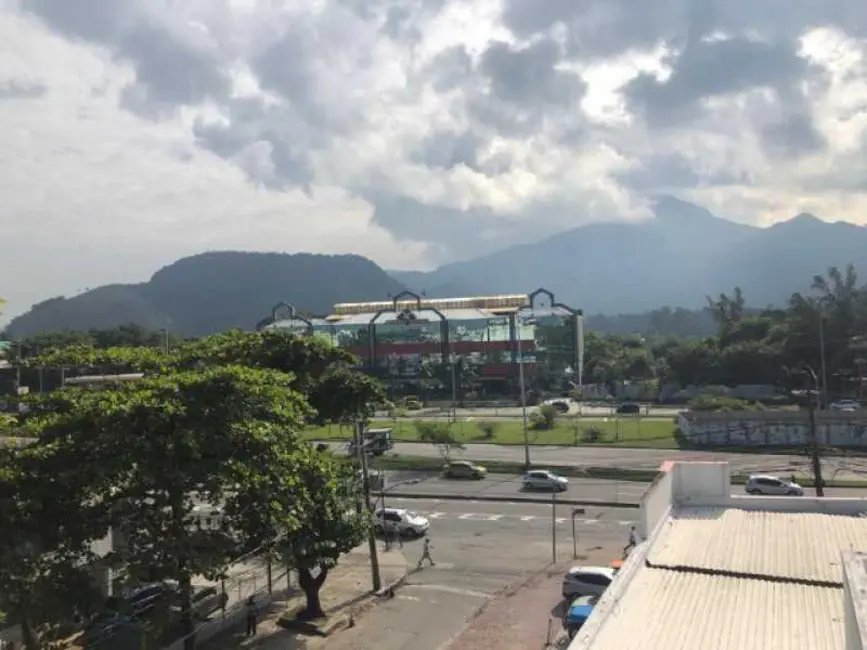 Cobertura com 5 quartos para alugar, 320m2 em Rio De Janeiro - RJ - imagem 2 Foto 2 de Cobertura com 5 quartos para alugar, 320m2 em Rio De Janeiro - RJ